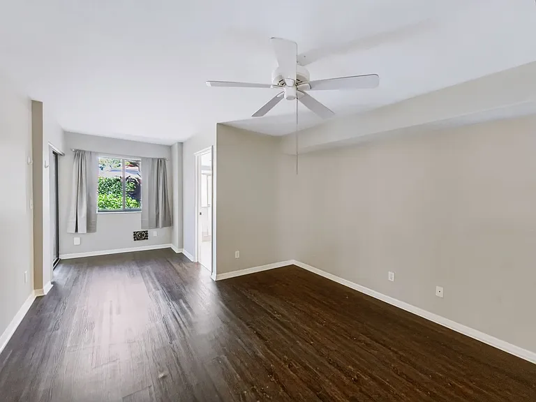 191 Bennington Dr #3 — Photo 22