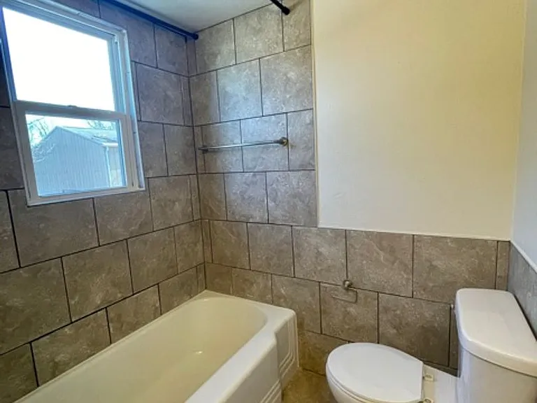 303 S Taylor St — Photo 9