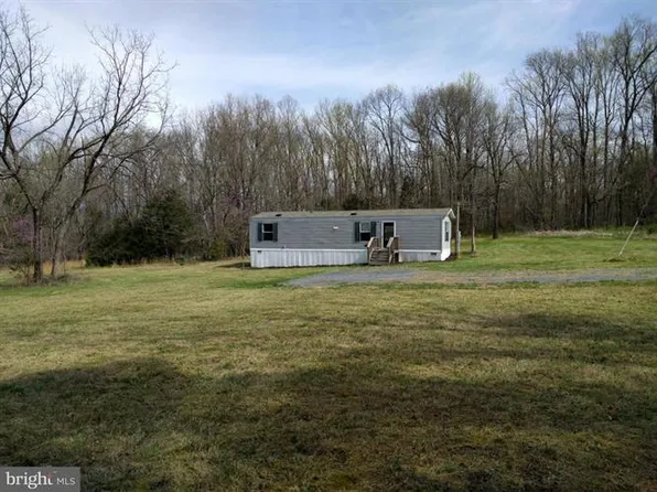 136 Flint Run Ln, Bentonville, VA 22610