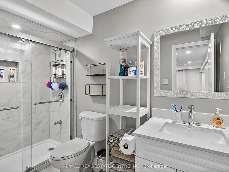 249 Hinton Ter — Photo 14