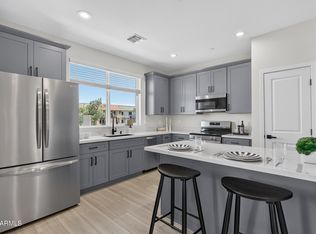 2601 E CLARENDON Avenue #19, Phoenix, AZ 85016