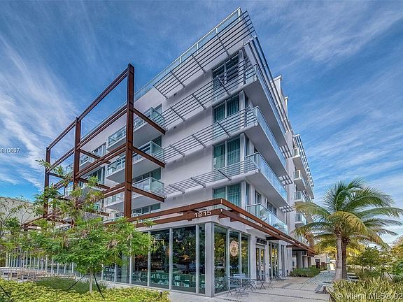 3rd image of 1215 West Ave #304