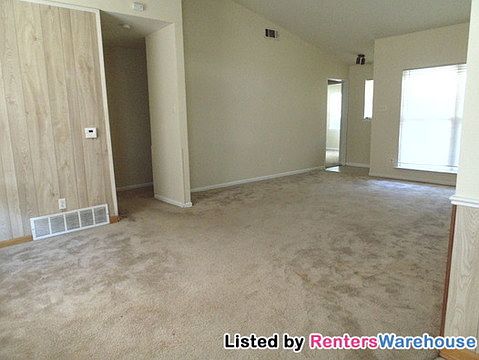 4th image of 1523 Hillside Dr