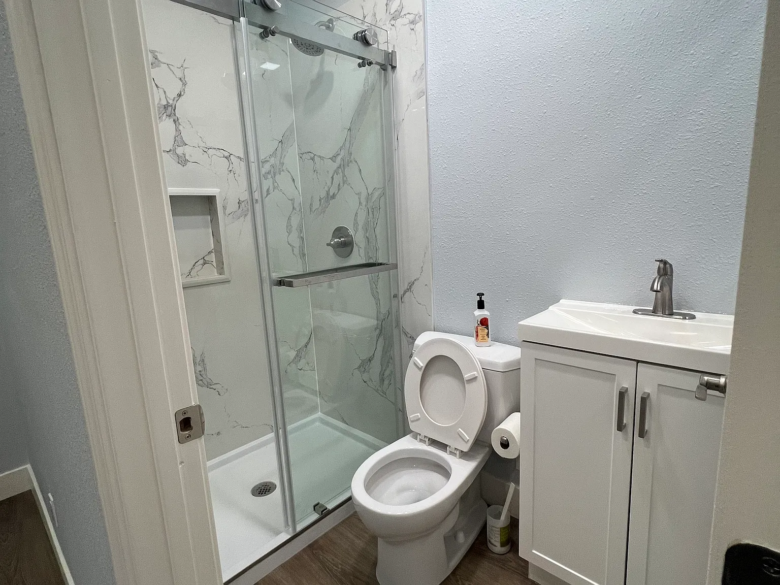 2 bed, 750 sqft, $2,000 — Photo 2