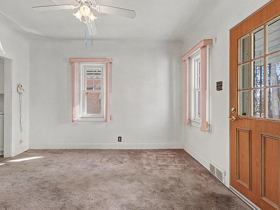 4th image of 1805 Fremont St