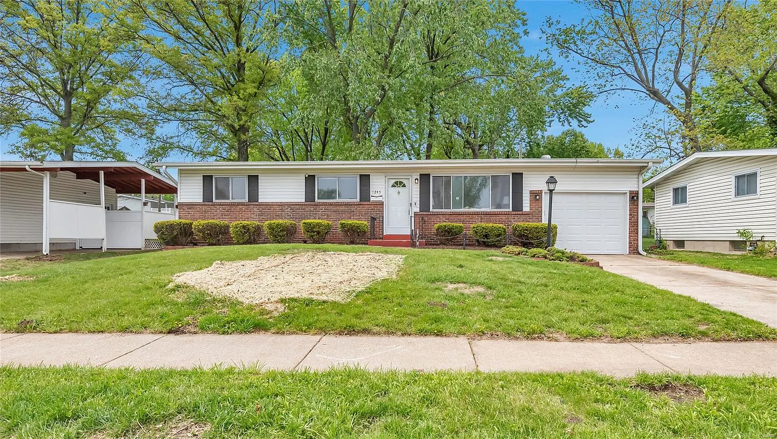 1245 Thrush Ln photo 1