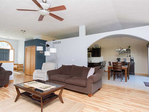 4th image of 12248 Ayrshire Ln