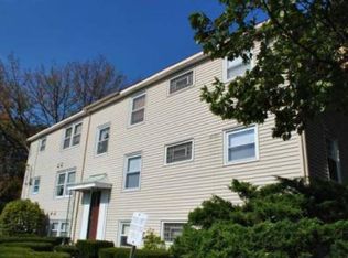 427 Prospect St APT 10, Pawtucket, RI 02860