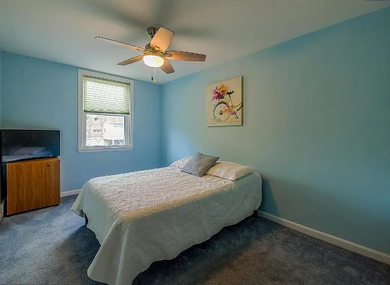 1075 Brookwood Ln — Photo 4