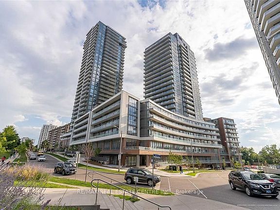 4th image of 36 Manor Rd E #722