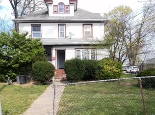 88 N Columbus Ave, Freeport, NY 11520