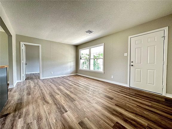 2nd image of 3717 Lasker Ave