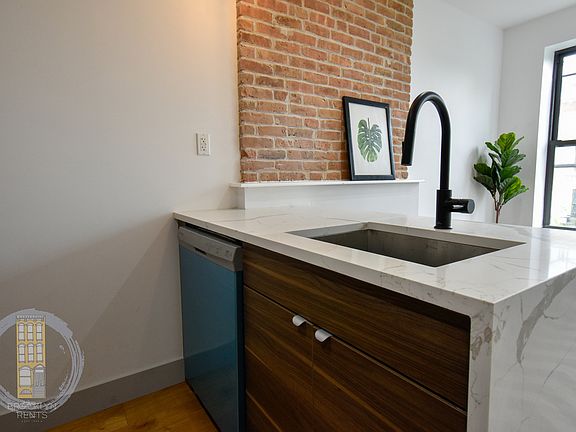 5th image of 1407 Dean St #3L