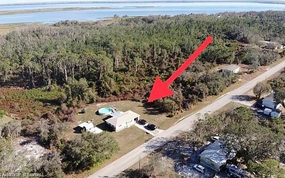 2nd image of 611 Highlands Lake Dr
