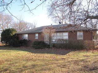 201 Stockholm Rd, Paxton, IL 60957
