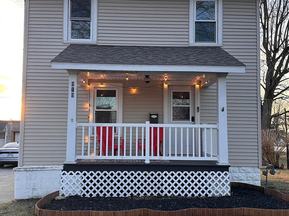 1st image of 919 S Main St