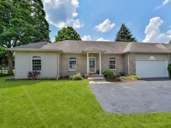 113 Lootens Ct #113, Batavia, IL 60510