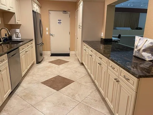 1020 Country Club Dr #406 — Photo 56