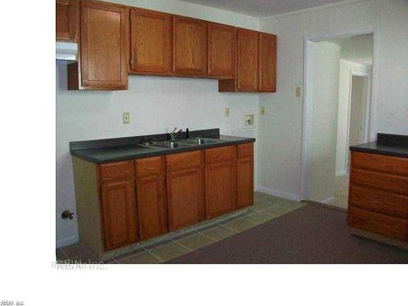 4th image of 409 Smiley Rd