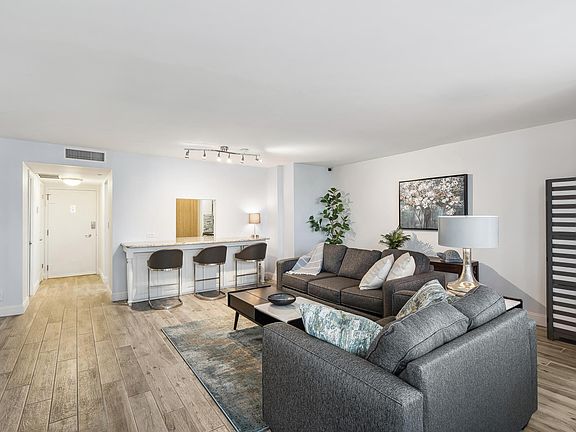 3rd image of 3015 N Ocean Blvd APT 4D