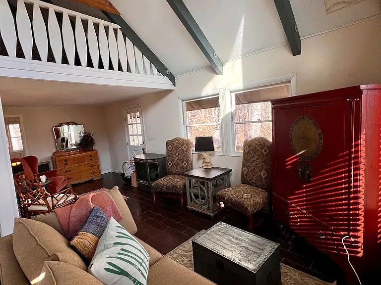1552 Skyland Dr — Photo 9