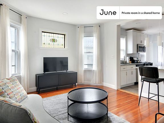 4th image of 28 Hunnewell Ave #D