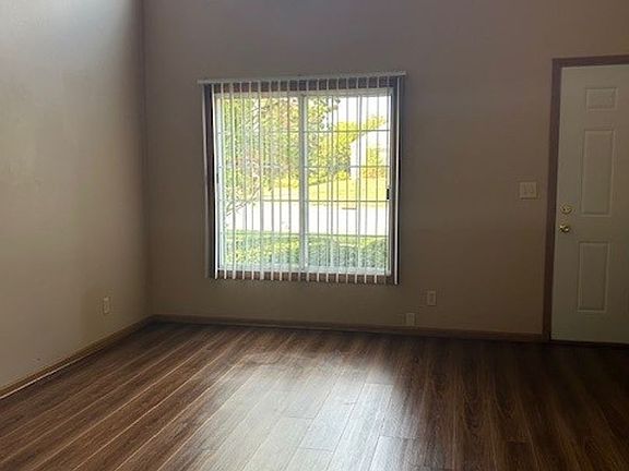 3rd image of 4 45th St #5209-5215-1