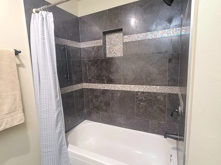 12303 Harbour Pointe Blvd — Photo 10