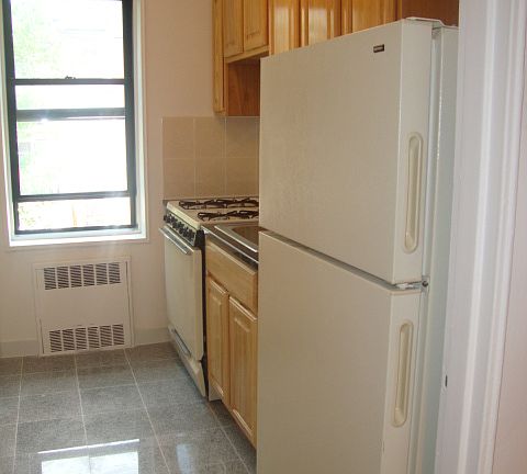 5th image of 14035 Burden Cres APT 205