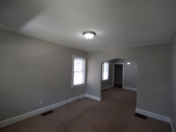5th image of 6928 Bramble Ave