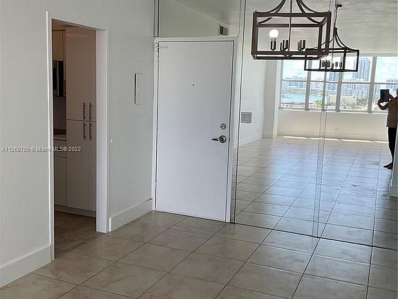 3rd image of 7441 Wayne Ave APT 10M