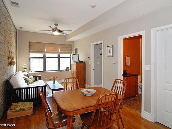 4th image of 1354 W Bryn Mawr Ave APT 2