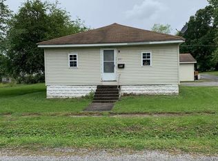 601 S 26th St, Herrin, IL 62948