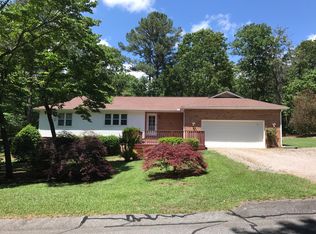 101 Winston Dr, Pinehurst, NC 27376