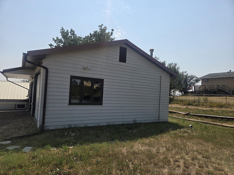 2nd image of 603 6th Ave N