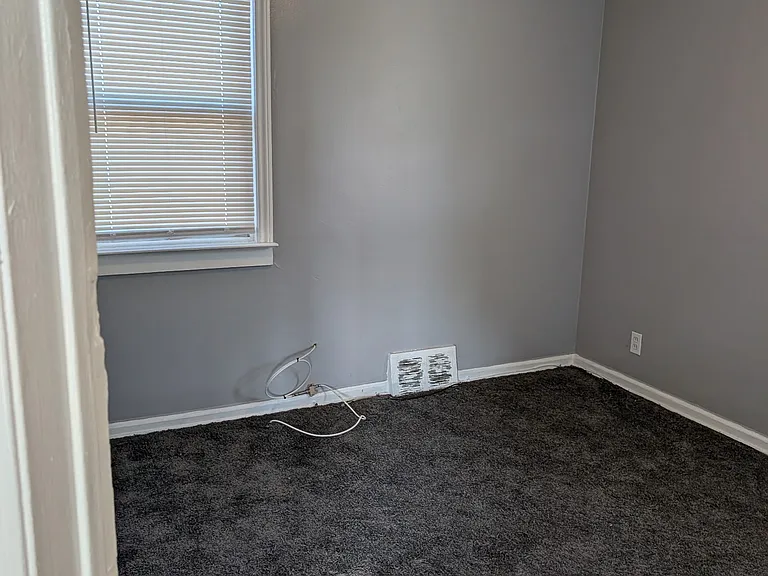New blinds in unit