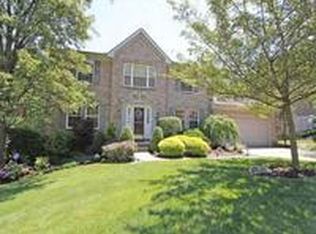 376 Oakwood Park Dr, Cincinnati, OH 45238