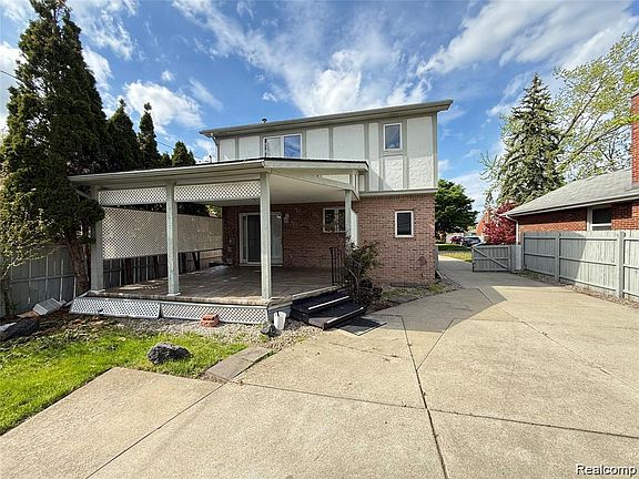 5th image of 8334 McKinley Ave
