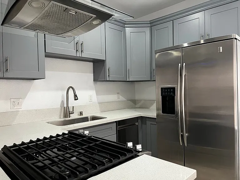 338 Cedar Ave — Photo 2