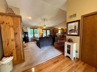 220 Benton St, Le Claire, IA