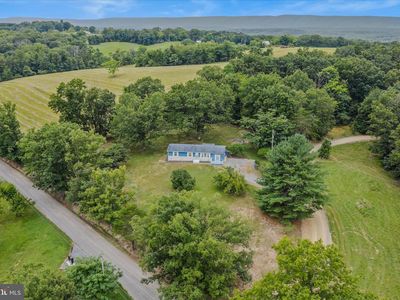 35 Sleepyview Ln, Berkeley Springs, WV 25411