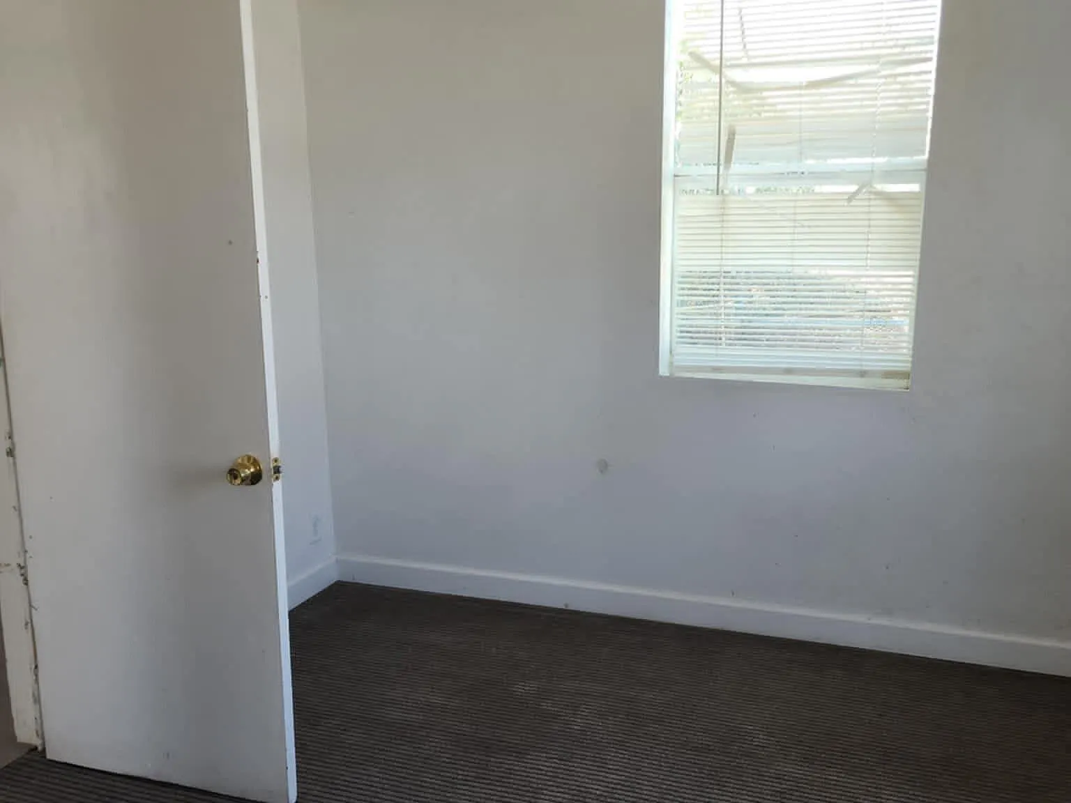 151 N Pendell Rd — Photo 4