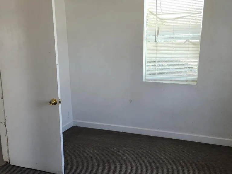 151 N Pendell Rd #C — Photo 4