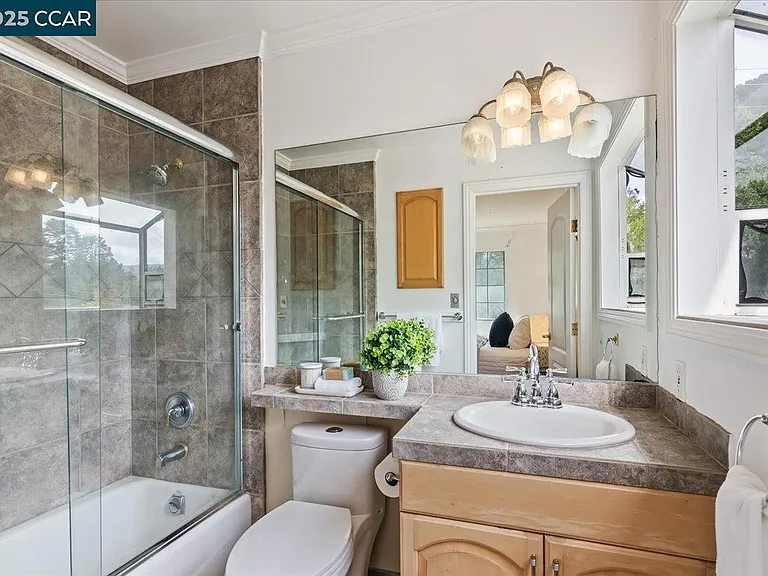 17 Muth Dr — Photo 3