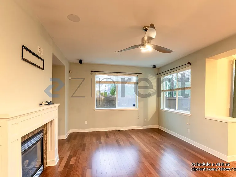 18331 35th Dr SE — Photo 2