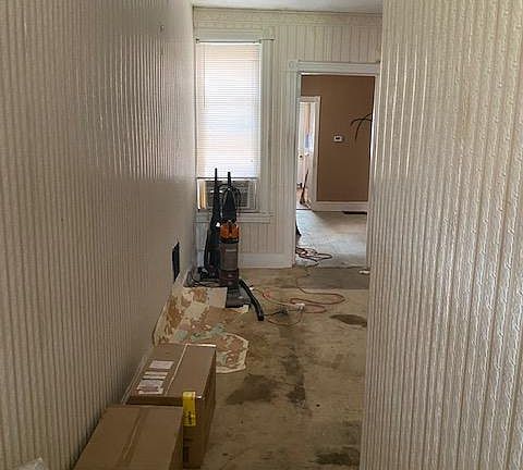 2nd image of 806 N Lombard St