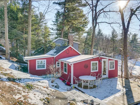 24 Cricket Ln, Littleton, MA 01460