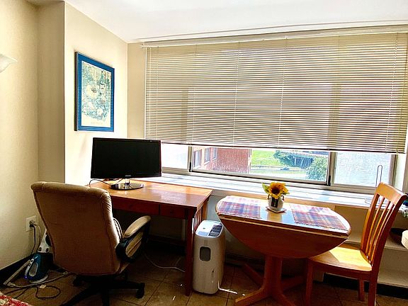 4th image of 1111 Arlington Blvd APT 714