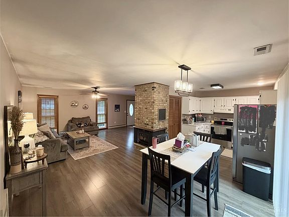 2nd image of 15 Wahl St