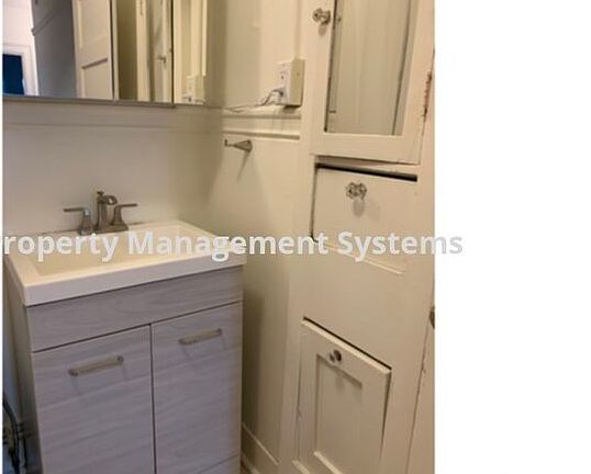 3rd image of 285 Eureka St